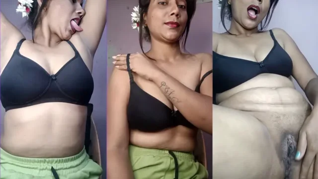 Superhorny Desi MILF Fully Nude Shows Big Boobs And Loud Pussy Masturbation